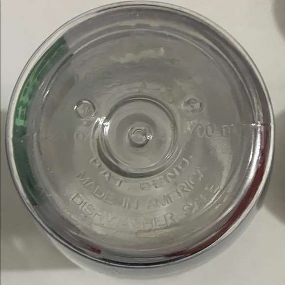 'I ♥ Teaching' Tervis 24oz. Water Bottle with Gray Lid - Picture 7 of 7